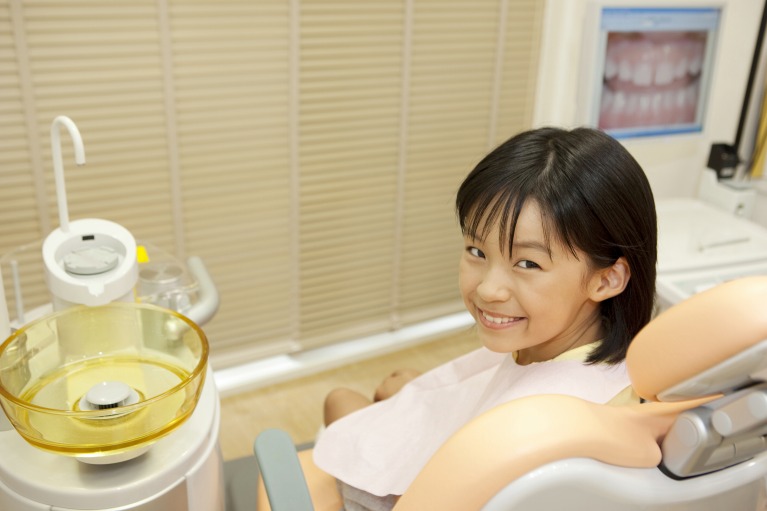 成長期に合わせて行う、子供の矯正治療